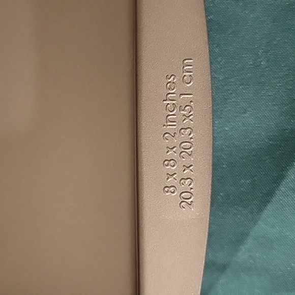 (4) Chicago Metallic Bakeware Set - Picture 10 of 13